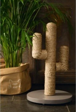 Designed By Lotte Houten Cactus - Krabpaal - Taupe - 35 X 35 X 60 Cm 27 Designed By Lotte Houten Cactus - Krabpaal - Taupe - 35 X 35 X 60 Cm -Designed By Lotte 812x1200